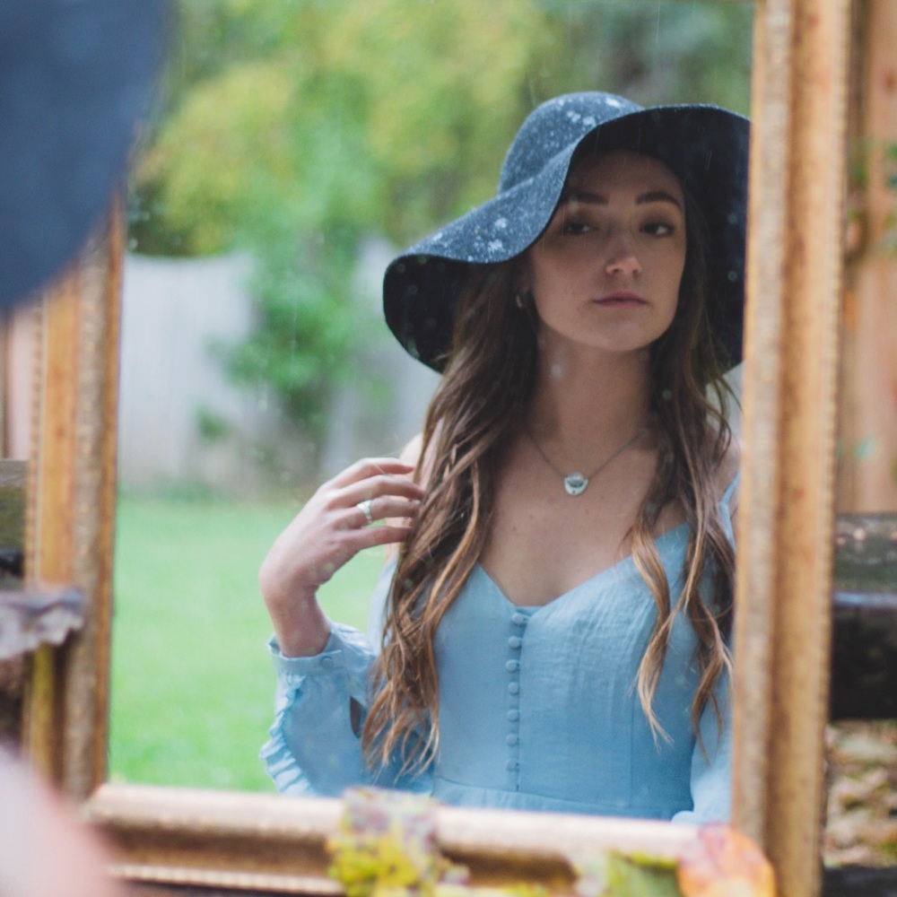 Meet your Posher, Nahane